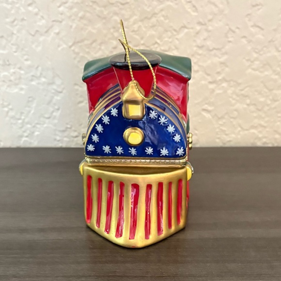 Mr. Christmas Animated Train Music Box Plays Joy to the World - Picture 7 of 8